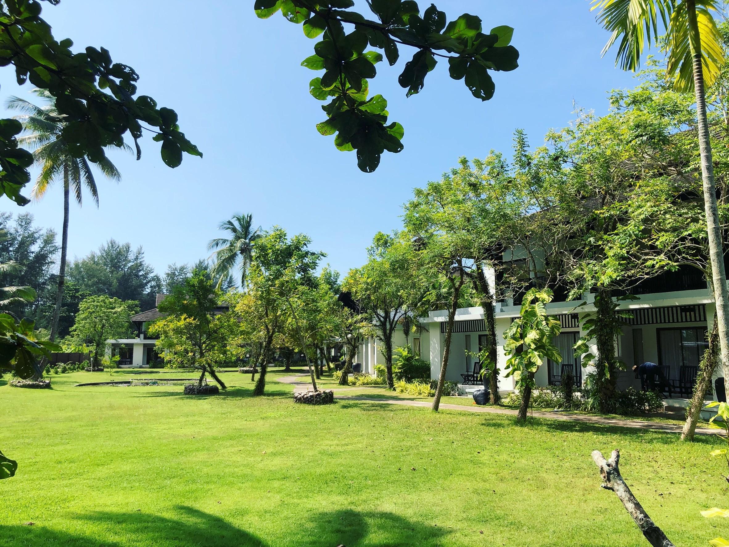 Palm Galleria Resort Khao Lak Exterior photo