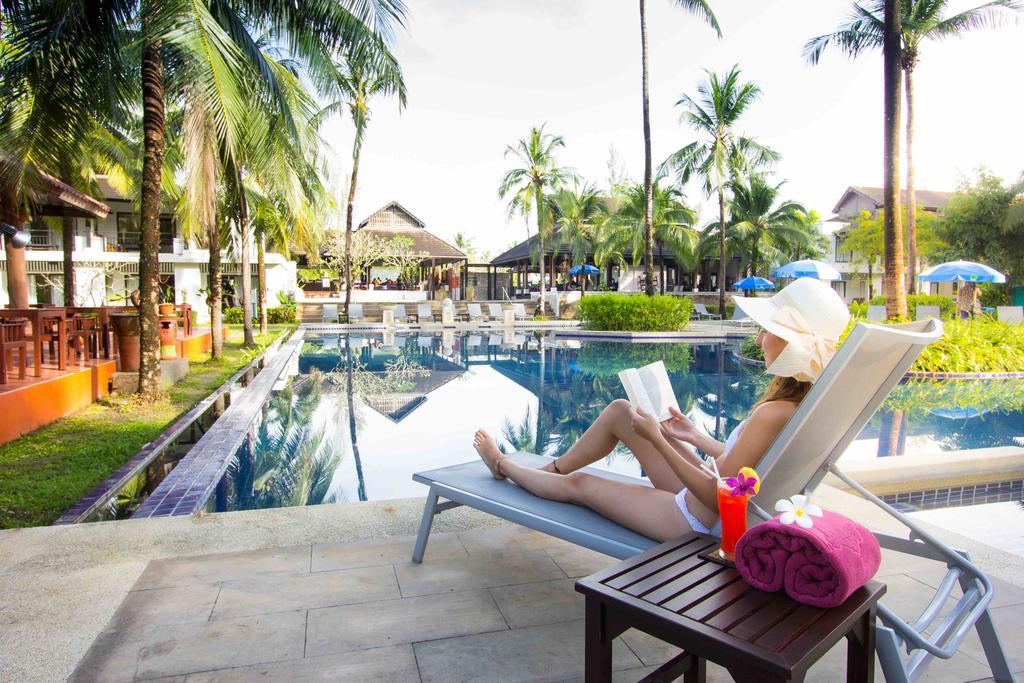 Palm Galleria Resort Khao Lak Exterior photo